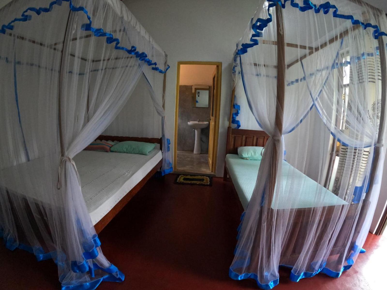 New Star Light Hotel Mirissa Buitenkant foto